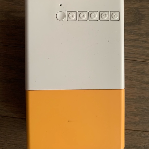 Mini projector - Picture 2 of 2